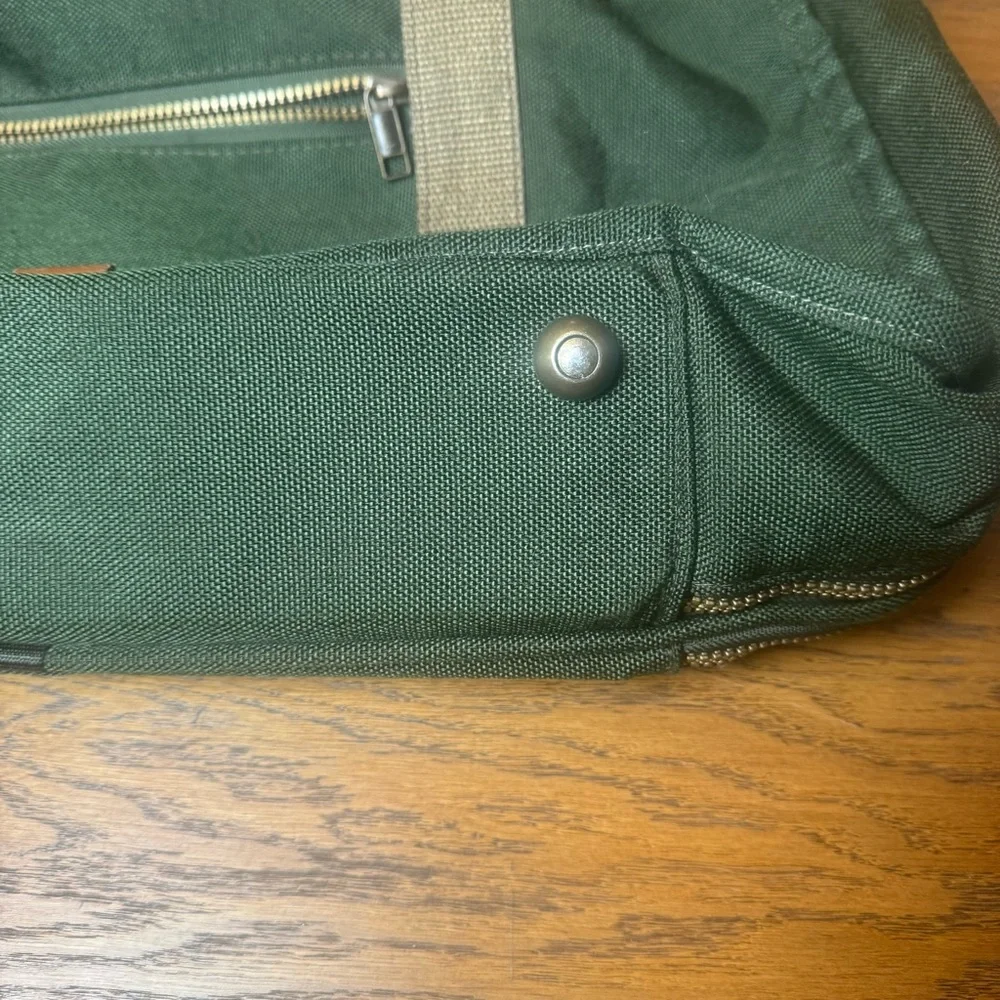 Tumi Green‎ Garment type Vintage Duffel Bag with Brown Accents